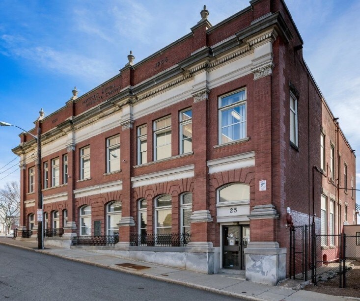 25 Maple St, Pawtucket, RI à vendre Photo principale– Image 1 sur 14