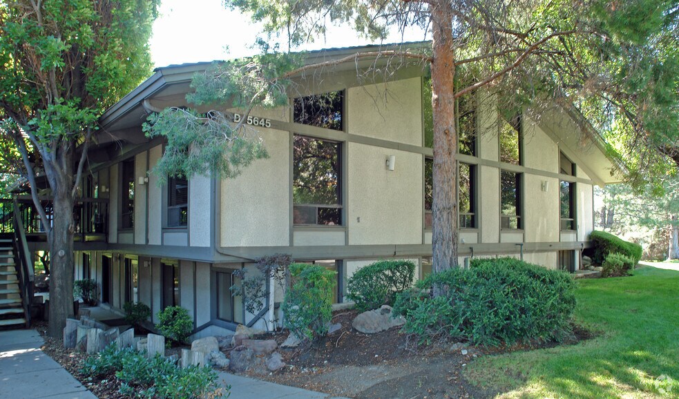 5620 Waterbury Way, Salt Lake City, UT à louer - Photo de l’immeuble – Image 2 sur 5