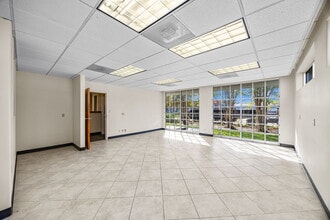 6880 Wynnwood Dr, Houston, TX à louer Photo intérieure– Image 2 sur 6