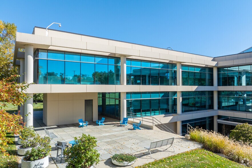 100 Matsonford Rd, Radnor, PA à louer - Photo de l’immeuble – Image 3 sur 5