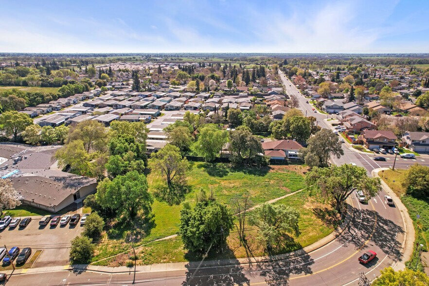 114 F St, Galt, CA à vendre - Aérien – Image 3 sur 22
