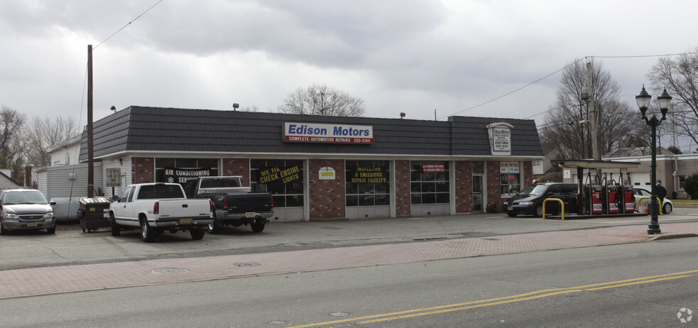 1065 Amboy Ave, Edison, NJ à vendre - Photo de l’immeuble – Image 2 sur 2