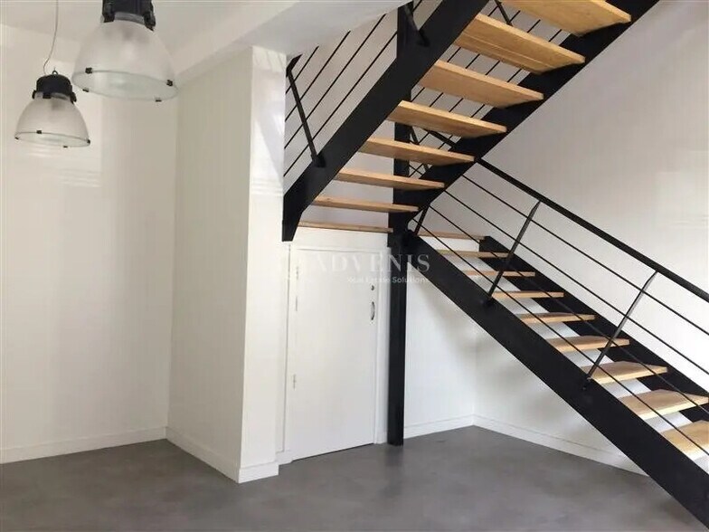 Bureau dans Lille à louer - Photo de l’immeuble – Image 2 sur 9