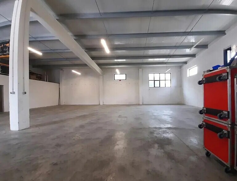 Industriel/Logistique dans Mougins à louer - Photo intérieure – Image 3 sur 9