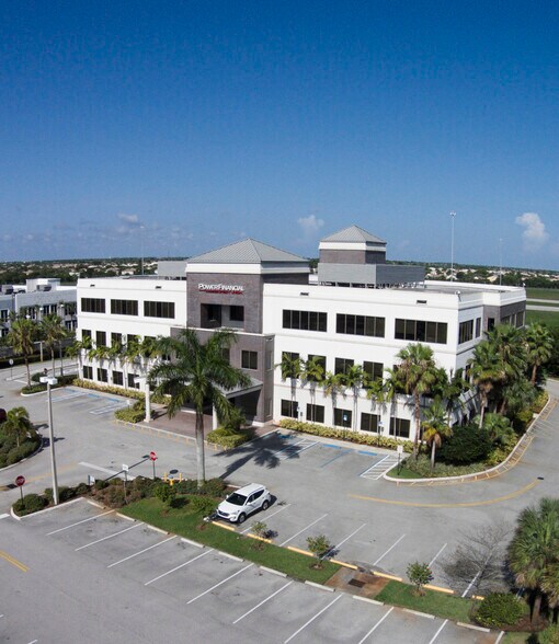 2020 NW 150th Ave, Pembroke Pines, FL à louer - Photo de l’immeuble – Image 1 sur 4