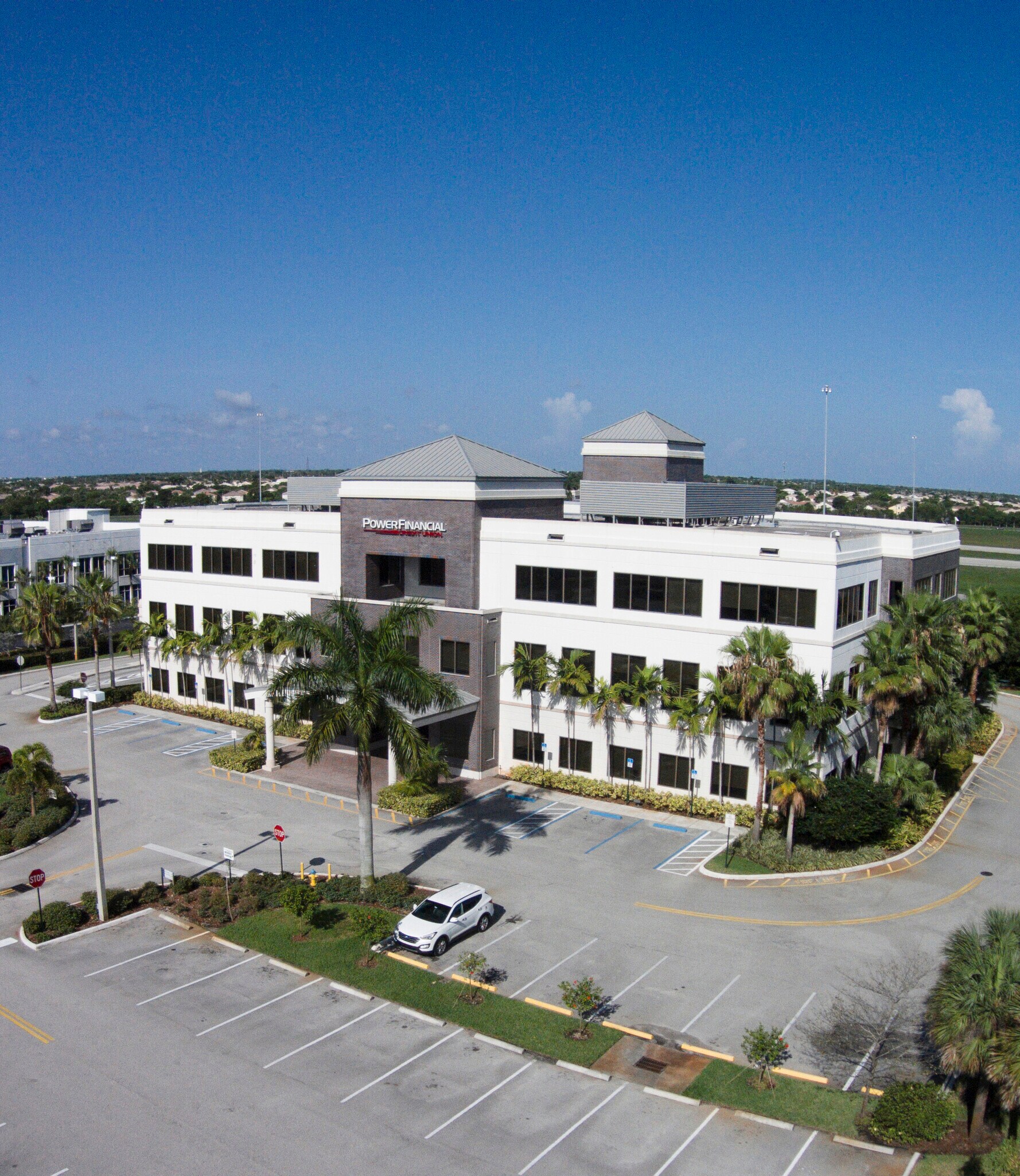 2020 NW 150th Ave, Pembroke Pines, FL à louer Photo de l’immeuble– Image 1 sur 5