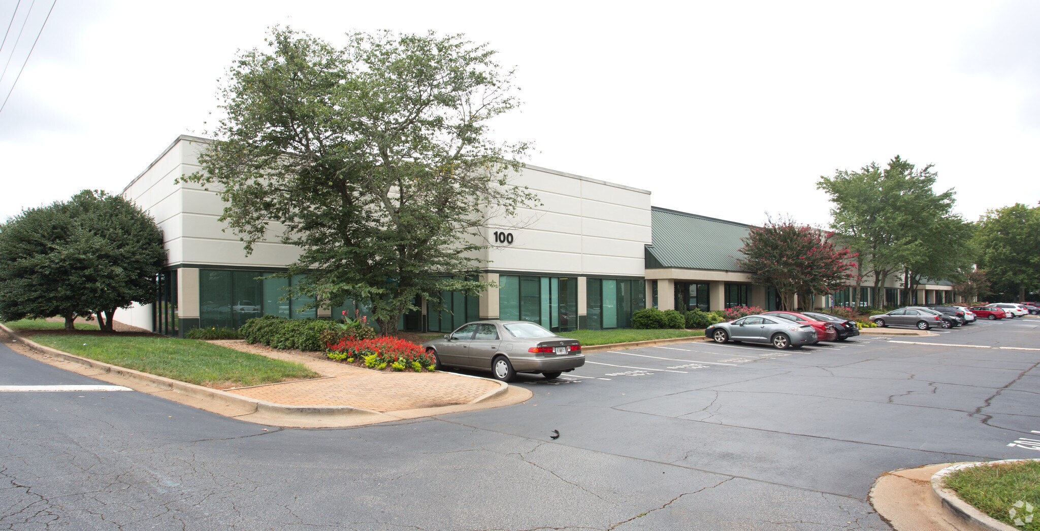 1800 Sandy Plains Pky, Marietta, GA à louer Photo principale– Image 1 sur 14