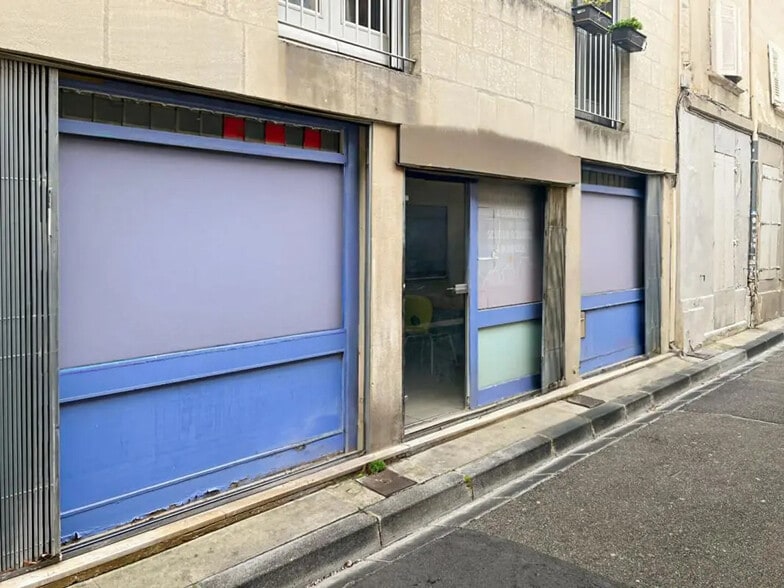 Local d'activités dans Avignon à vendre - Photo de l’immeuble – Image 2 sur 4