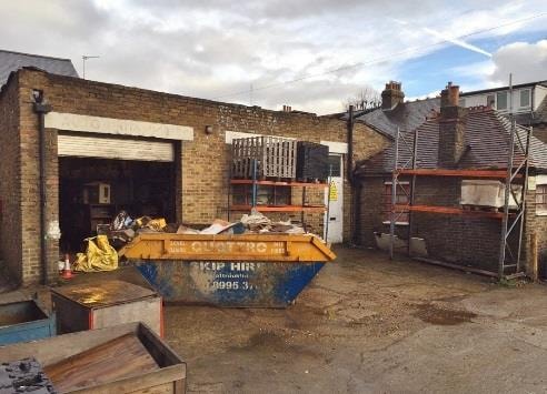 Derwent Rd, Londres à vendre - Photo de l’immeuble – Image 2 sur 3