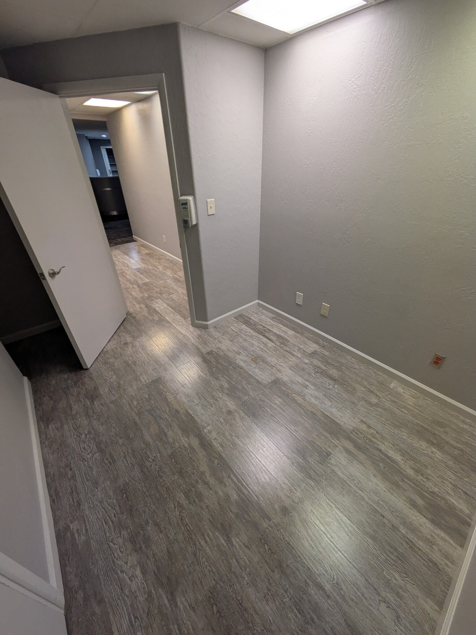 2039 Forest Ave, San Jose, CA à louer Photo intérieure– Image 1 sur 5