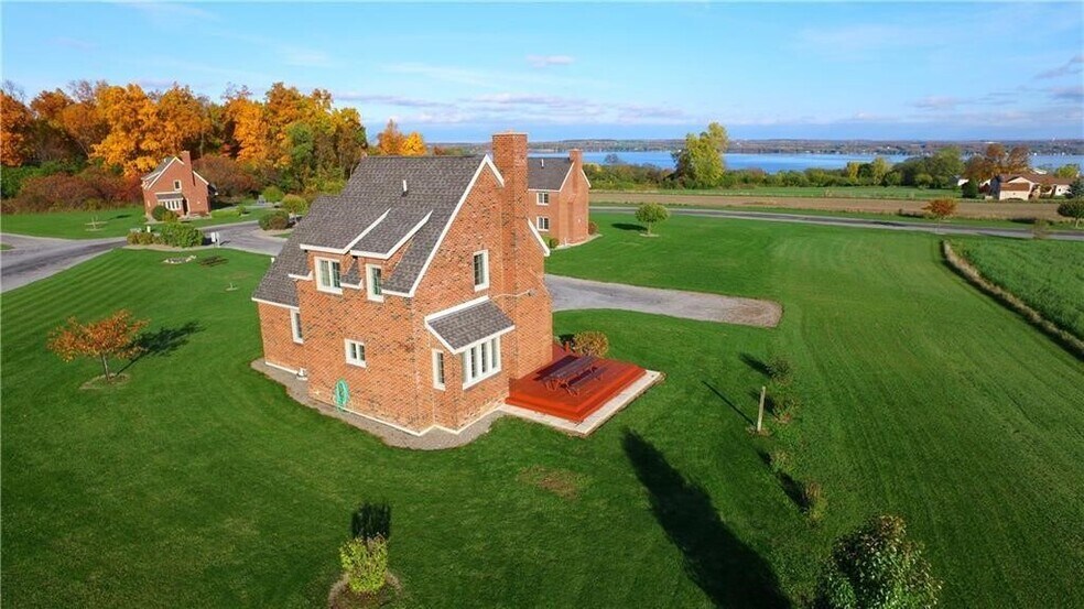 442 Armstrong Rd, Geneva, NY à vendre - Photo de l’immeuble – Image 2 sur 2