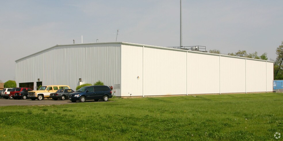 1550 Progress Dr, Springfield, OH à vendre - Photo de l’immeuble – Image 2 sur 3