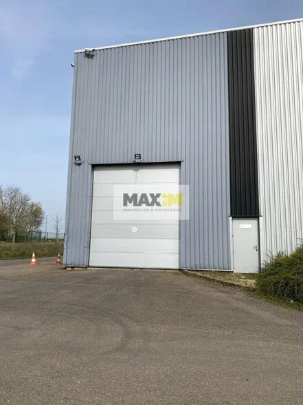 Local d'activités dans Domats à vendre - Photo de l’immeuble – Image 2 sur 11