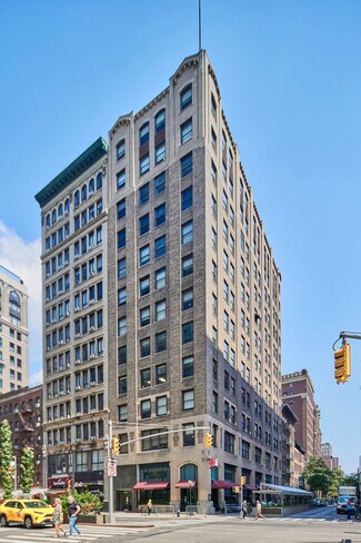 Plus de détails pour 235 Park Ave S, New York, NY - Bureau à louer