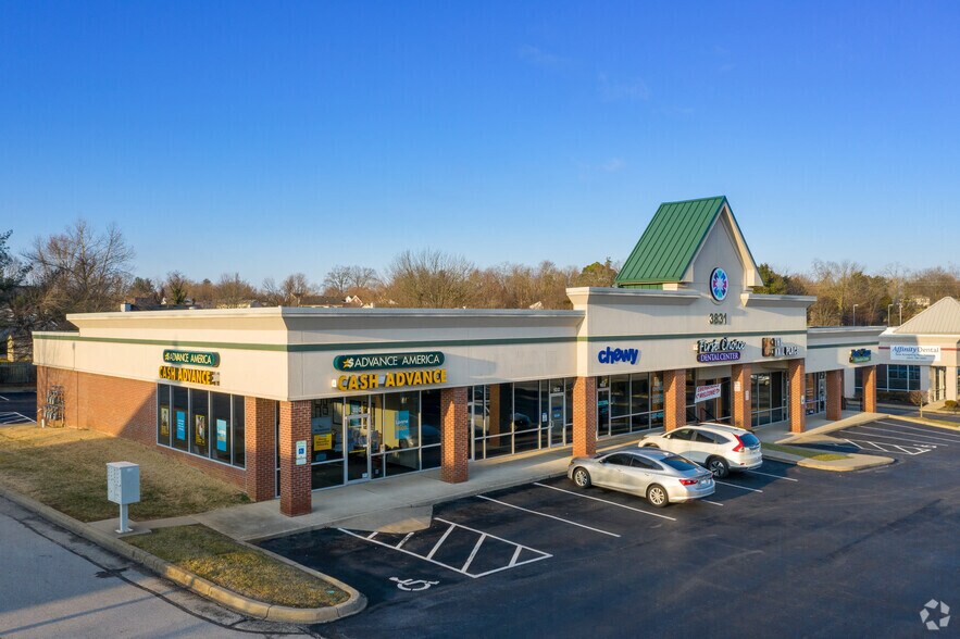 3831 Ruckriegel Pky, Louisville, KY à louer - Photo de l’immeuble – Image 2 sur 5