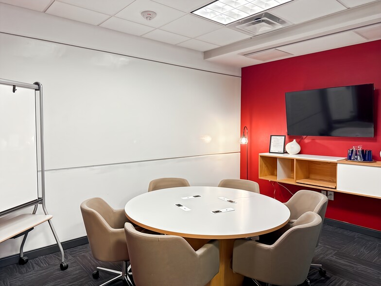 4208 Six Forks Rd, Raleigh, NC à louer - Photo intérieure – Image 3 sur 16