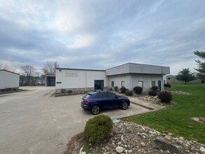 313 Country Club Rd, Meadow Lands, PA à louer Photo de l’immeuble– Image 2 sur 61