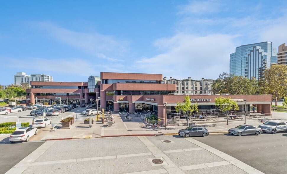 4150 Regents Park Row, La Jolla, CA à louer - Photo de l’immeuble – Image 2 sur 36