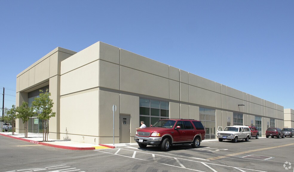 9040 Brentwood Blvd, Brentwood, CA à vendre - Photo de l’immeuble – Image 3 sur 32