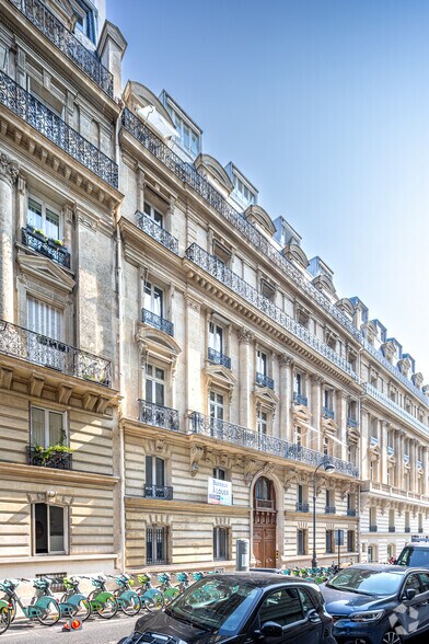 4 Rue De Longchamp, Paris à louer - Photo principale – Image 1 sur 2