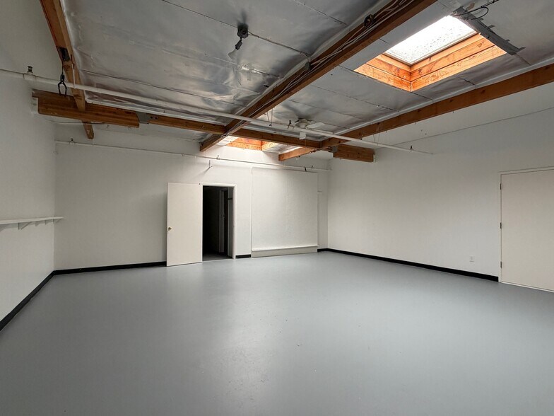 74 Digital Dr, Novato, CA à vendre - Photo principale – Image 1 sur 46