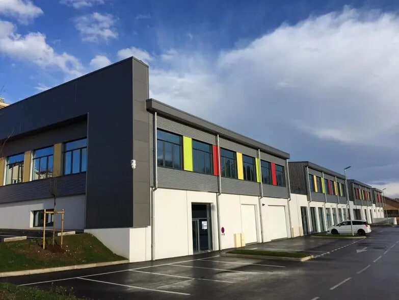 Local d'activités dans Besançon à vendre - Photo de l’immeuble – Image 3 sur 10