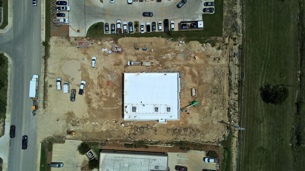 438 Singing Oaks, Spring Branch, TX à louer - Photo de l’immeuble – Image 3 sur 13
