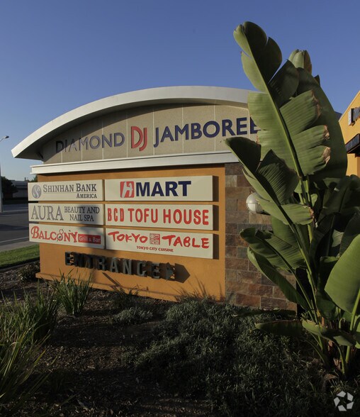 2700 Alton Pky, Irvine, CA à louer - Photo de l’immeuble – Image 2 sur 9