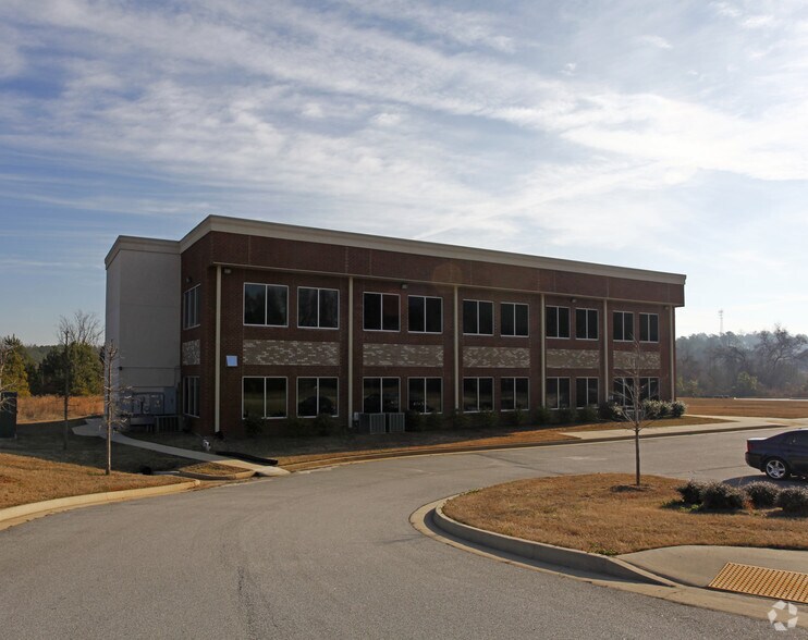 193 N Park Trl, Stockbridge, GA à vendre - Photo de l’immeuble – Image 3 sur 3