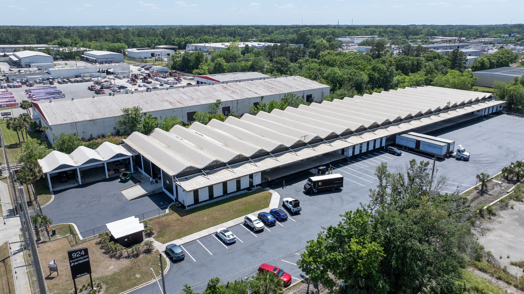 924 N Lane Ave, Jacksonville, FL à louer Photo de l’immeuble– Image 1 sur 6