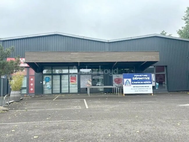 Plus de détails pour Local commercial à louer