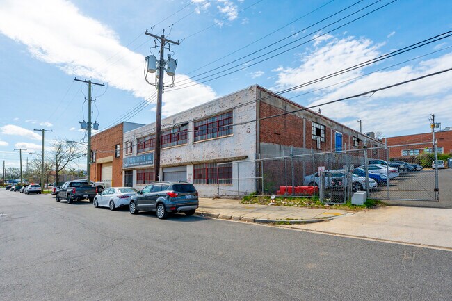 Plus de détails pour 2240 25th Pl NE, Washington, DC - Industriel/Logistique à vendre