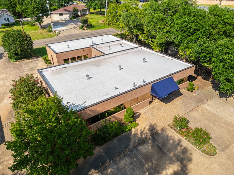 915 Judson Rd, Longview, TX à vendre - Photo de l’immeuble – Image 2 sur 54