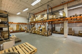 Local commercial dans Sant Joan Despí, Barcelona à louer Photo intérieure– Image 2 sur 15