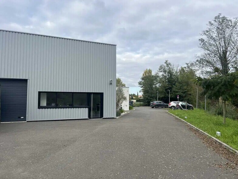 12 Avenue Du Périgord, Tresses à louer - Photo de l’immeuble – Image 3 sur 12