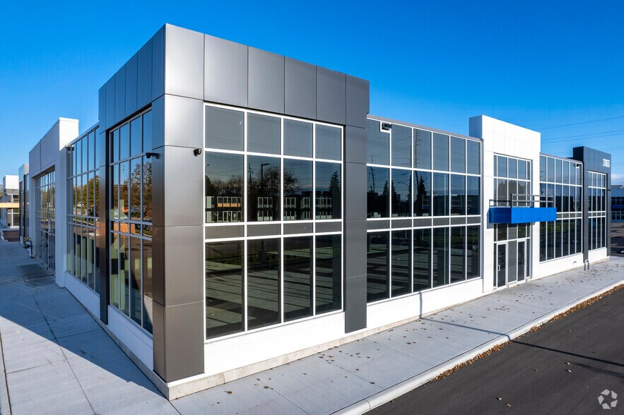 3185 Harvester Rd, Burlington, ON à louer - Photo de l’immeuble – Image 2 sur 4
