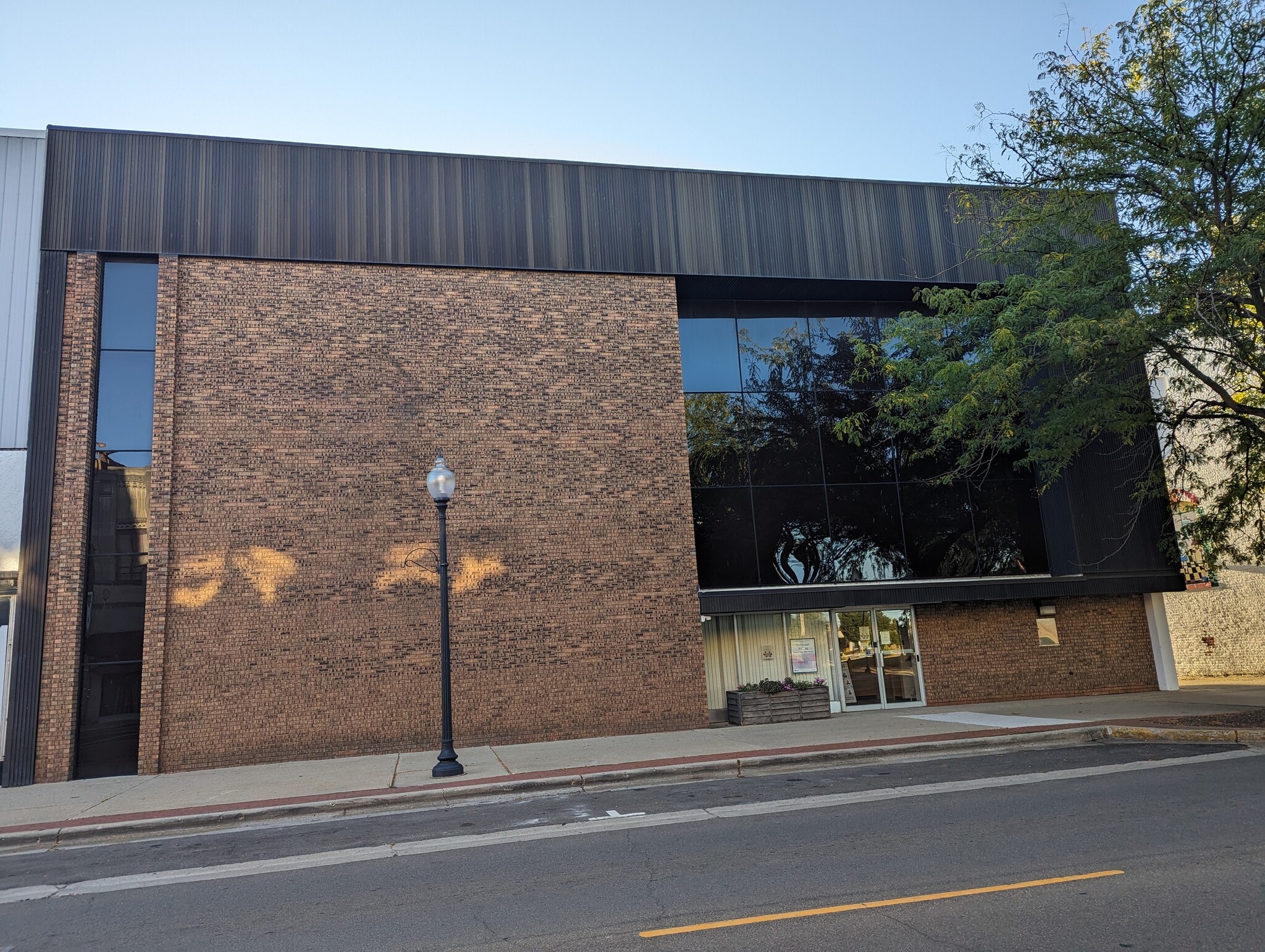 27 N Vermilion St, Danville, IL à louer Photo de l’immeuble– Image 1 sur 6