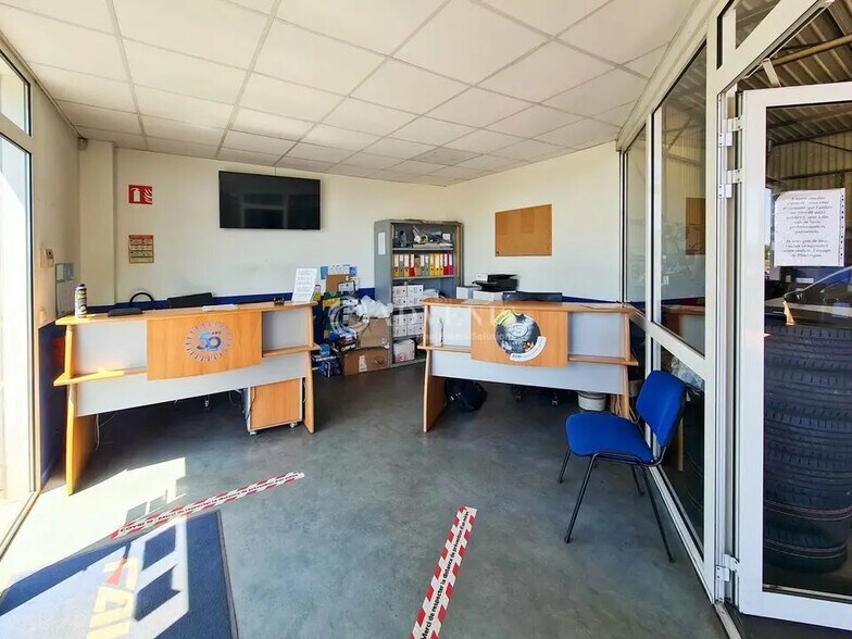 Local d’activités dans Ploufragan à louer - Photo de l’immeuble – Image 3 sur 8