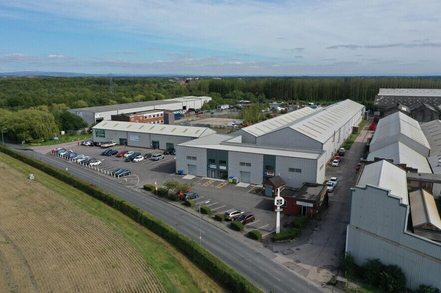 Neills Rd, St Helens à louer - Photo de l’immeuble – Image 1 sur 14