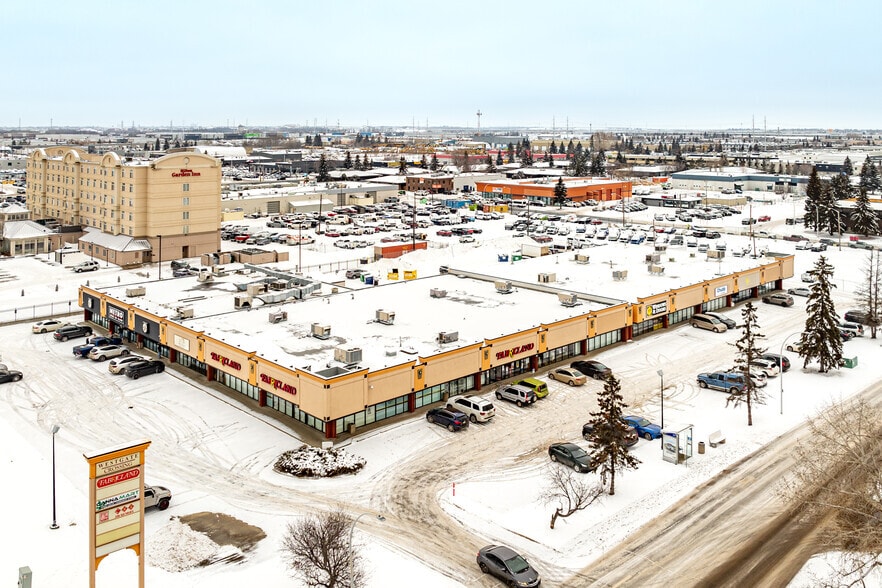 10104-10122 175 St NW, Edmonton, AB à louer - Aérien – Image 2 sur 3