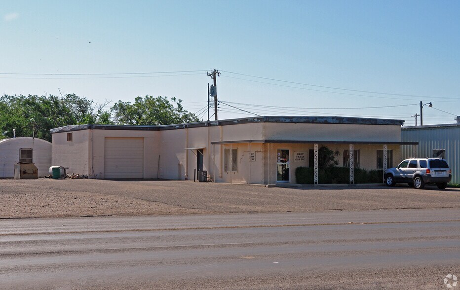 810 Date, Plainview, TX à vendre - Photo principale – Image 1 sur 3