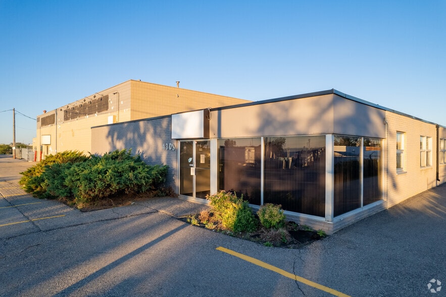 Highfield Commercial Portfolio portefeuille de 3 biens à vendre sur LoopNet.fr - Photo principale – Image 2 sur 3