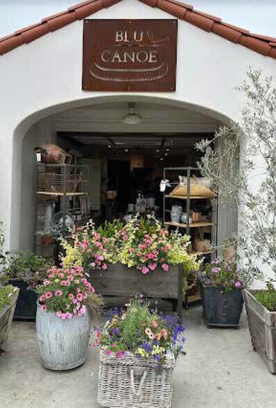 323 Marine Ave, Newport Beach, CA à louer - Photo de l’immeuble – Image 2 sur 4