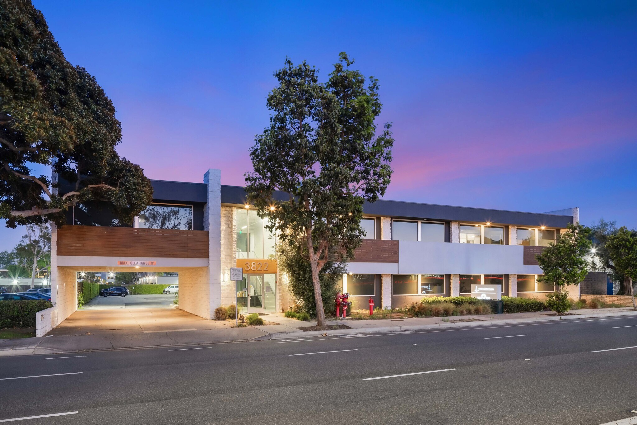 3822 Campus Dr, Newport Beach, CA à vendre Photo de l’immeuble– Image 1 sur 10