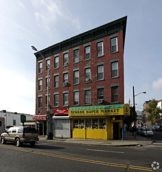 515-517 Newark Ave, Jersey City, NJ à louer - Photo principale – Image 2 sur 8