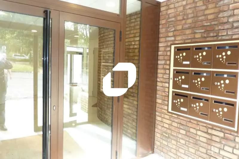 8 Avenue Leon Harmel, Antony à louer - Photo de l’immeuble – Image 2 sur 4