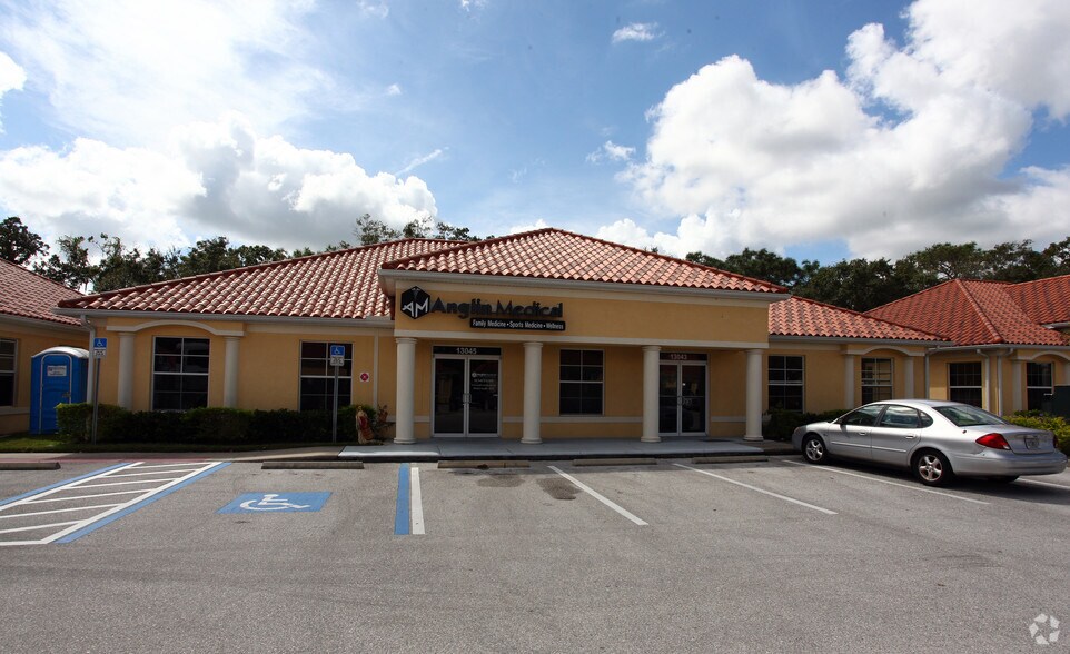 13043-13045 Summerfield Sq, Riverview, FL à vendre - Photo de l’immeuble – Image 3 sur 18