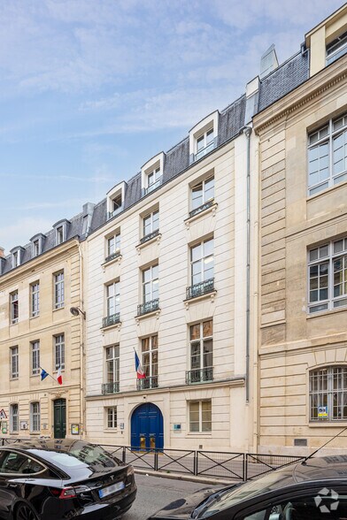 14 Rue Saint-Benoît, Paris à louer - Photo de l’immeuble – Image 2 sur 3