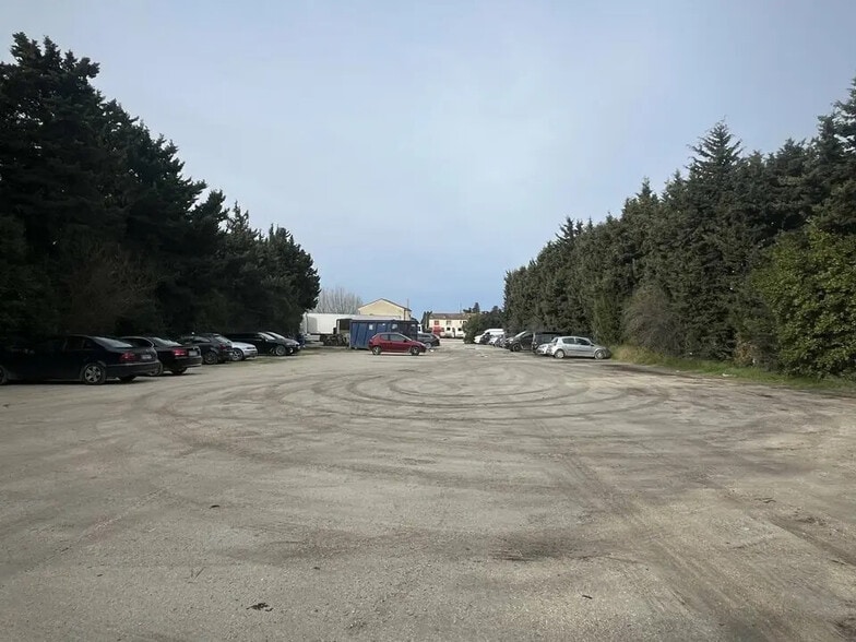 Terrain dans Châteaurenard à vendre - Photo de l’immeuble – Image 3 sur 4