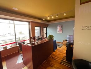 4030-4032 Shoreline Dr, Spring Park, MN à louer Photo de l’immeuble– Image 1 sur 4